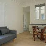 Etoile Studio Paris 8
